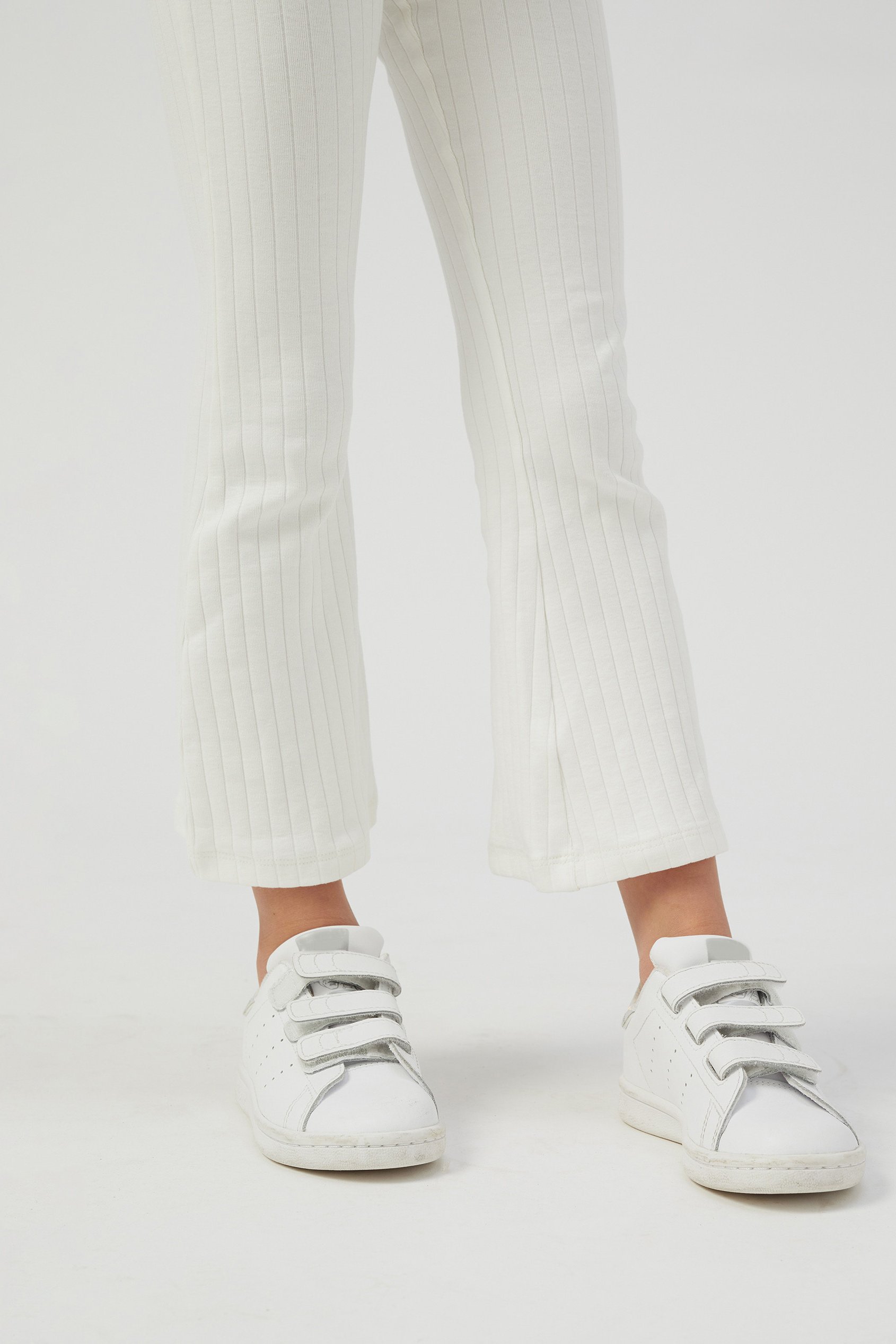 Girls Texture Ribbed Flared Leggings