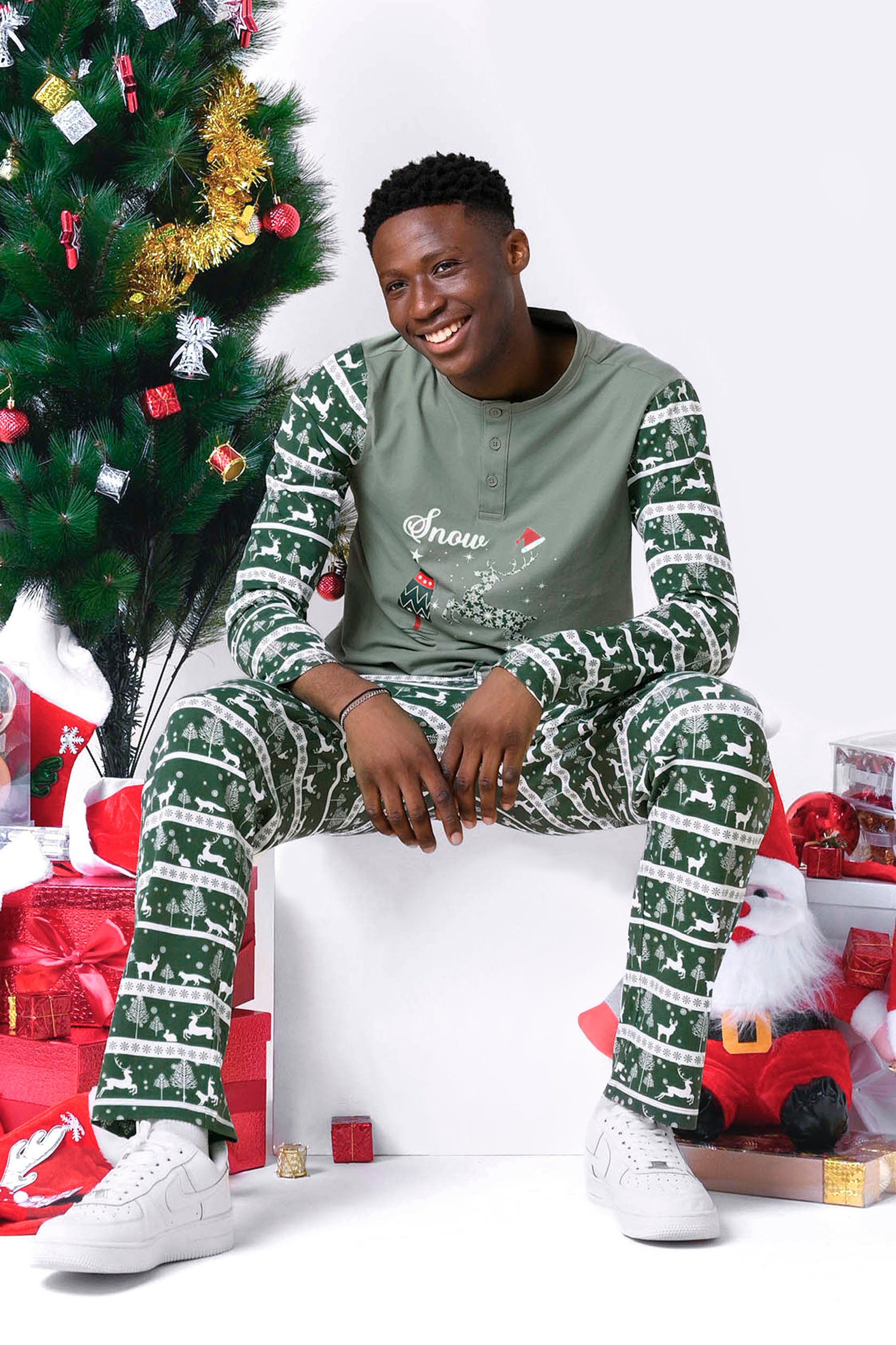 Mens Fair Isle Reindeer Print T-shirt