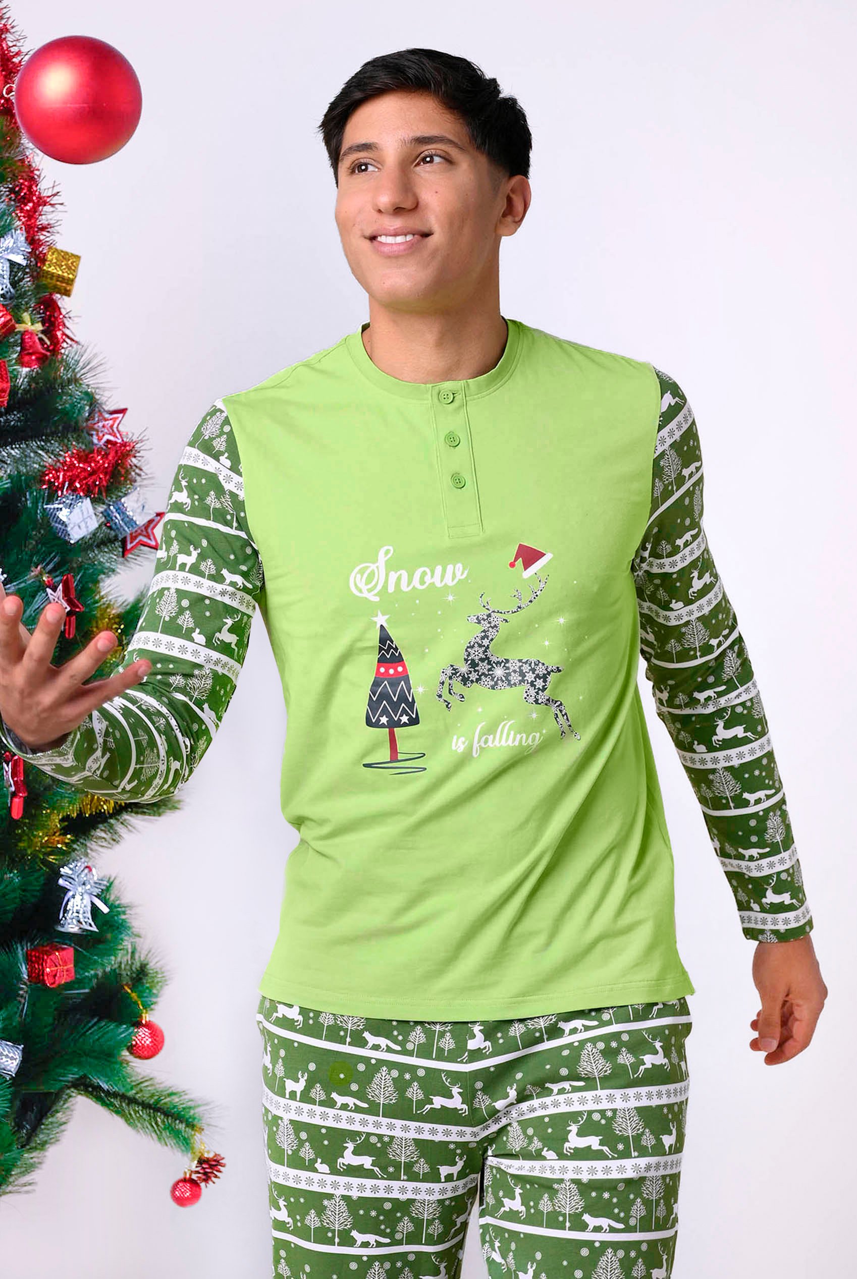 Enorsia Men's Green Fair Isle Reindeer Print T-Shirt - Uk S