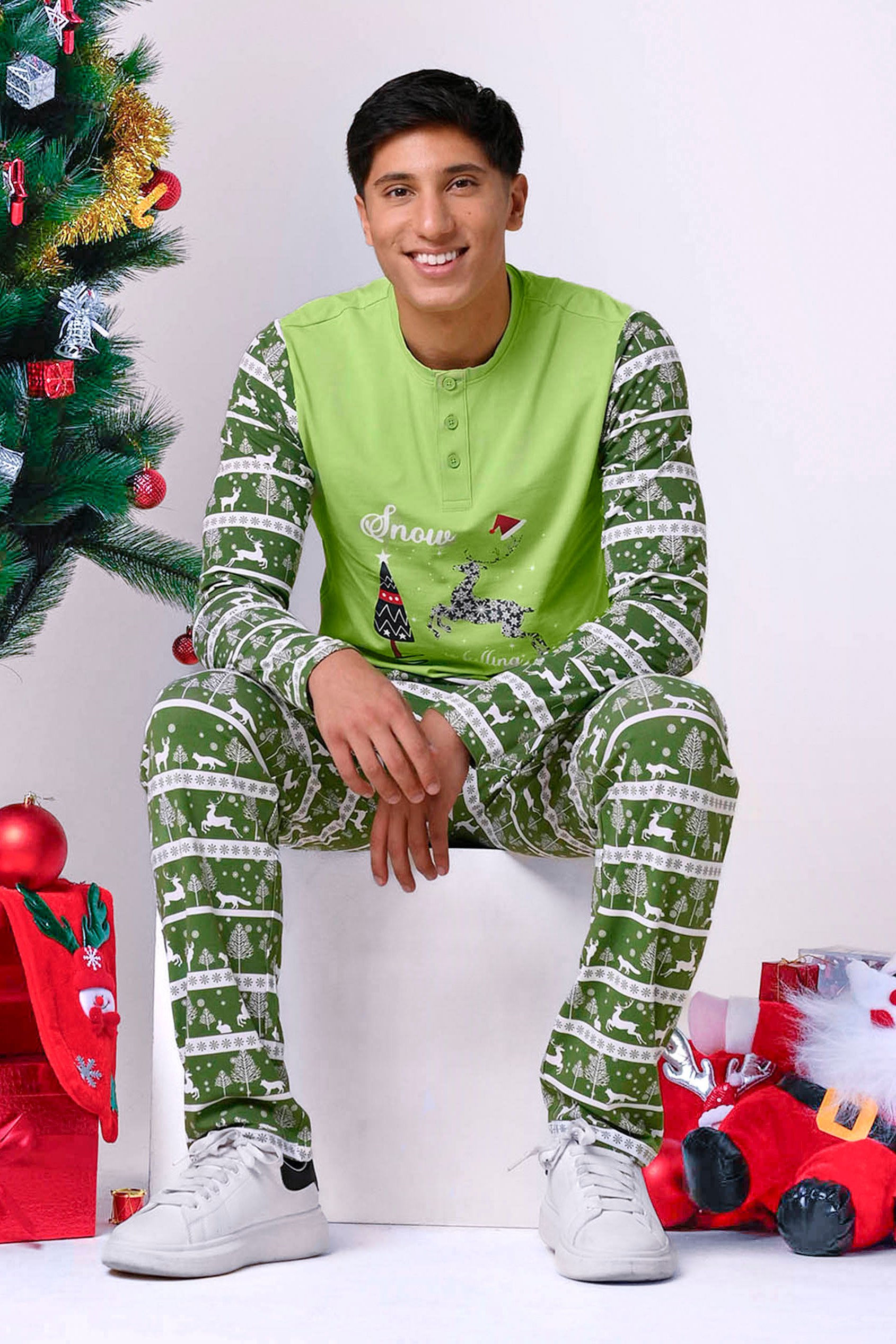 Mens Fair Isle Reindeer Print T-shirt