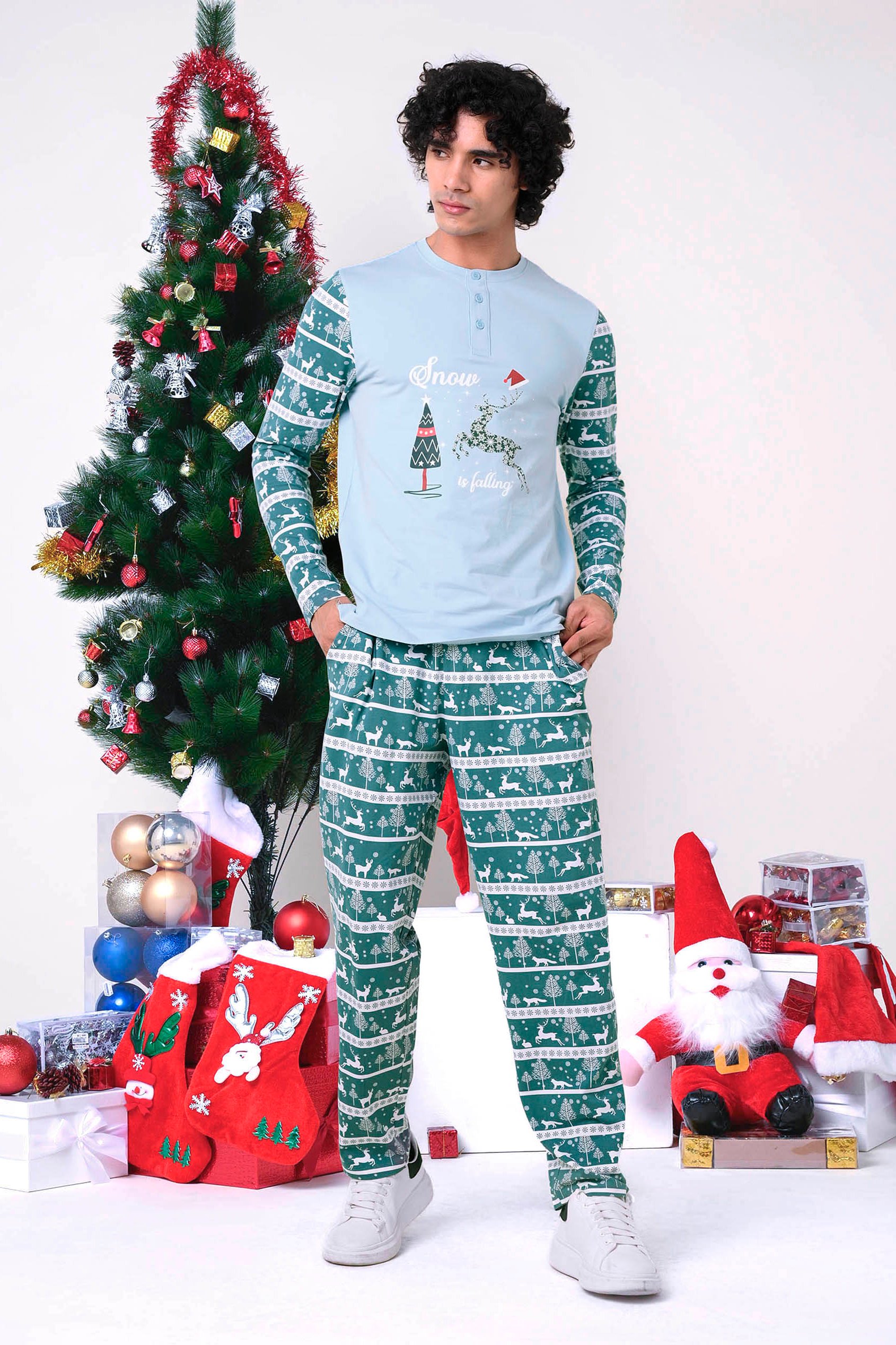 Mens Fair Isle Reindeer Print T-shirt