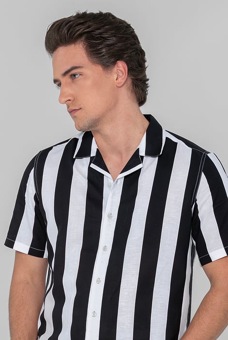 Black Revere Collar Short Sleeves Shirt
