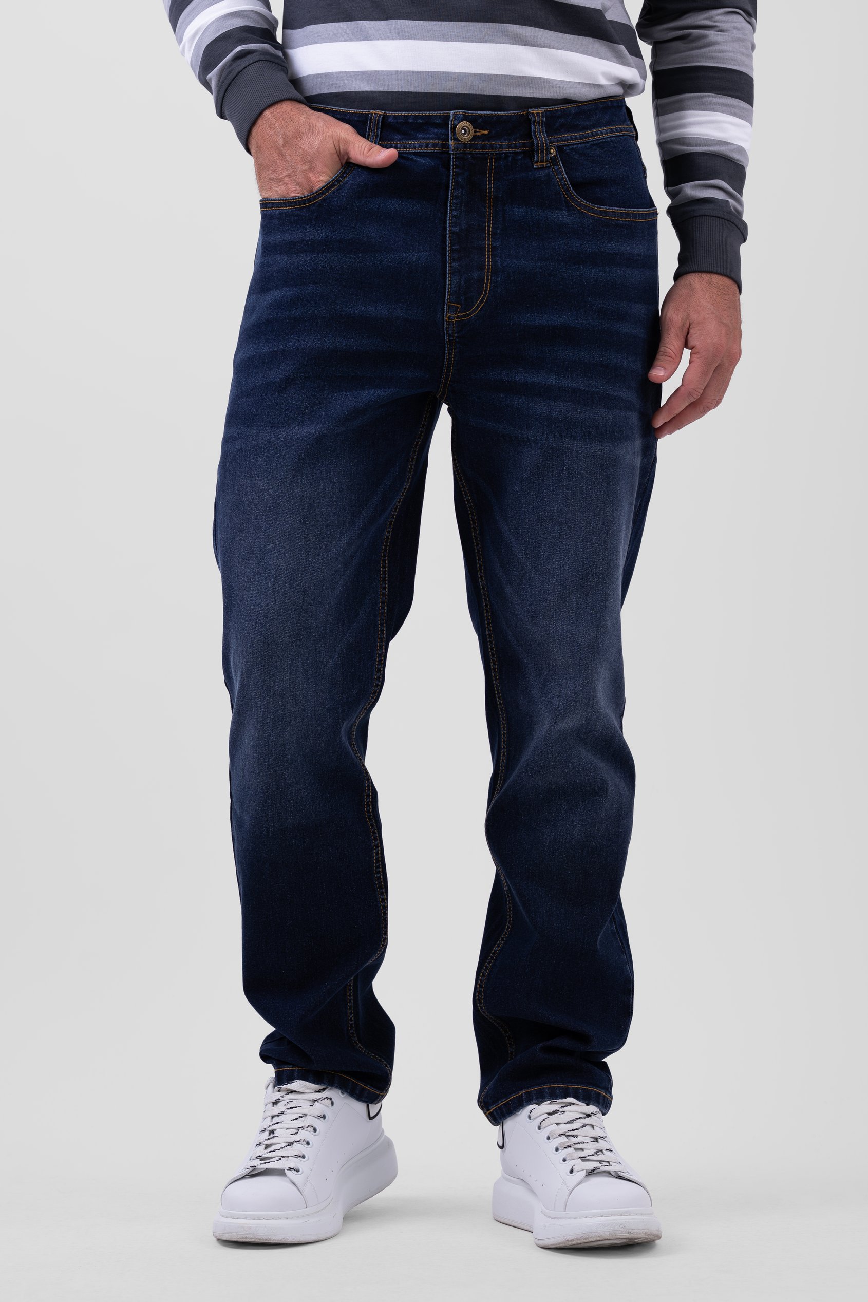 Mens Relaxed Straight Fit Jeans