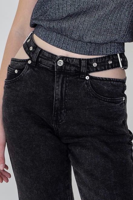 Wide-Leg Comfort Jeans With Waist Cut-Outs