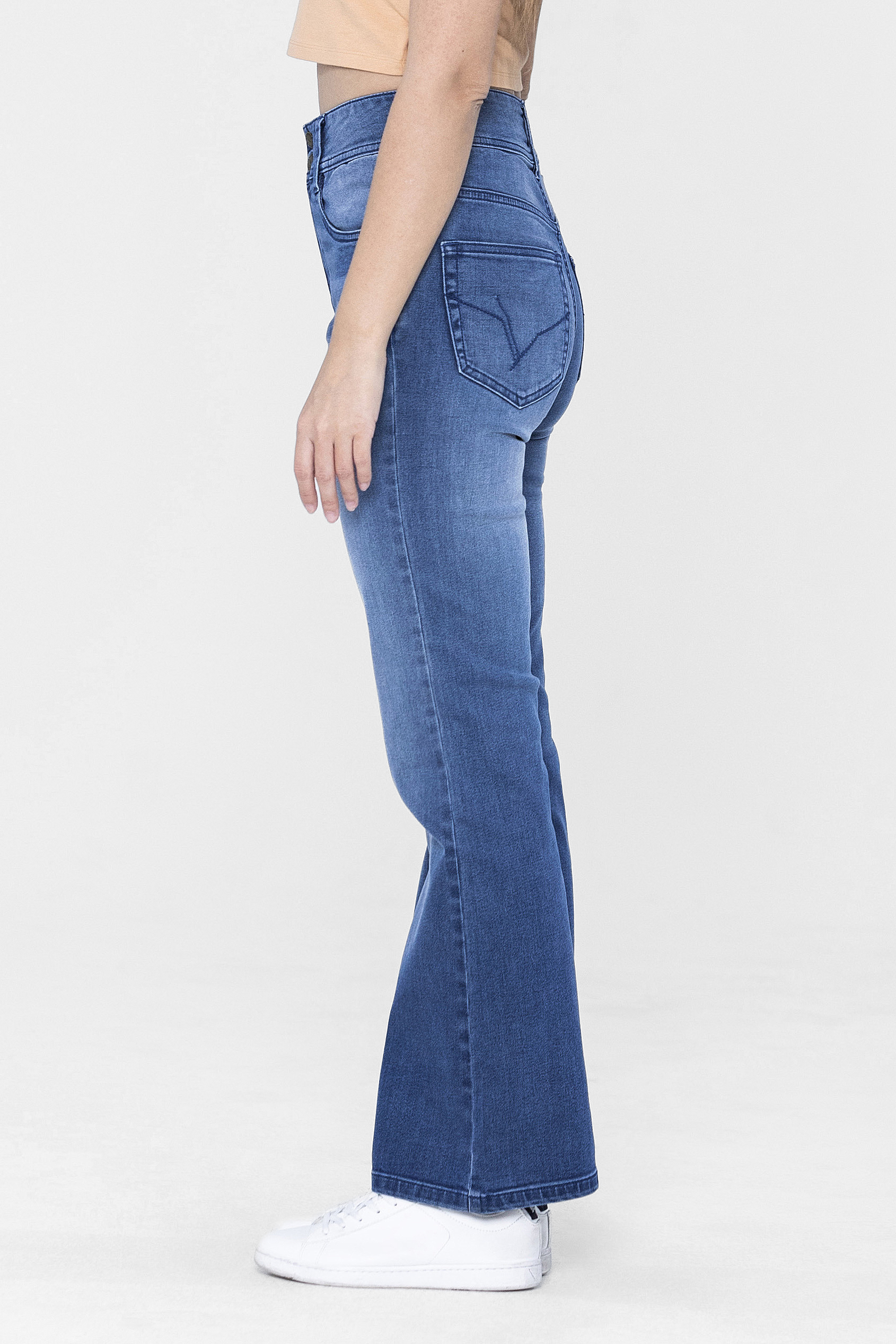 Slim shape Boot cut Jeans