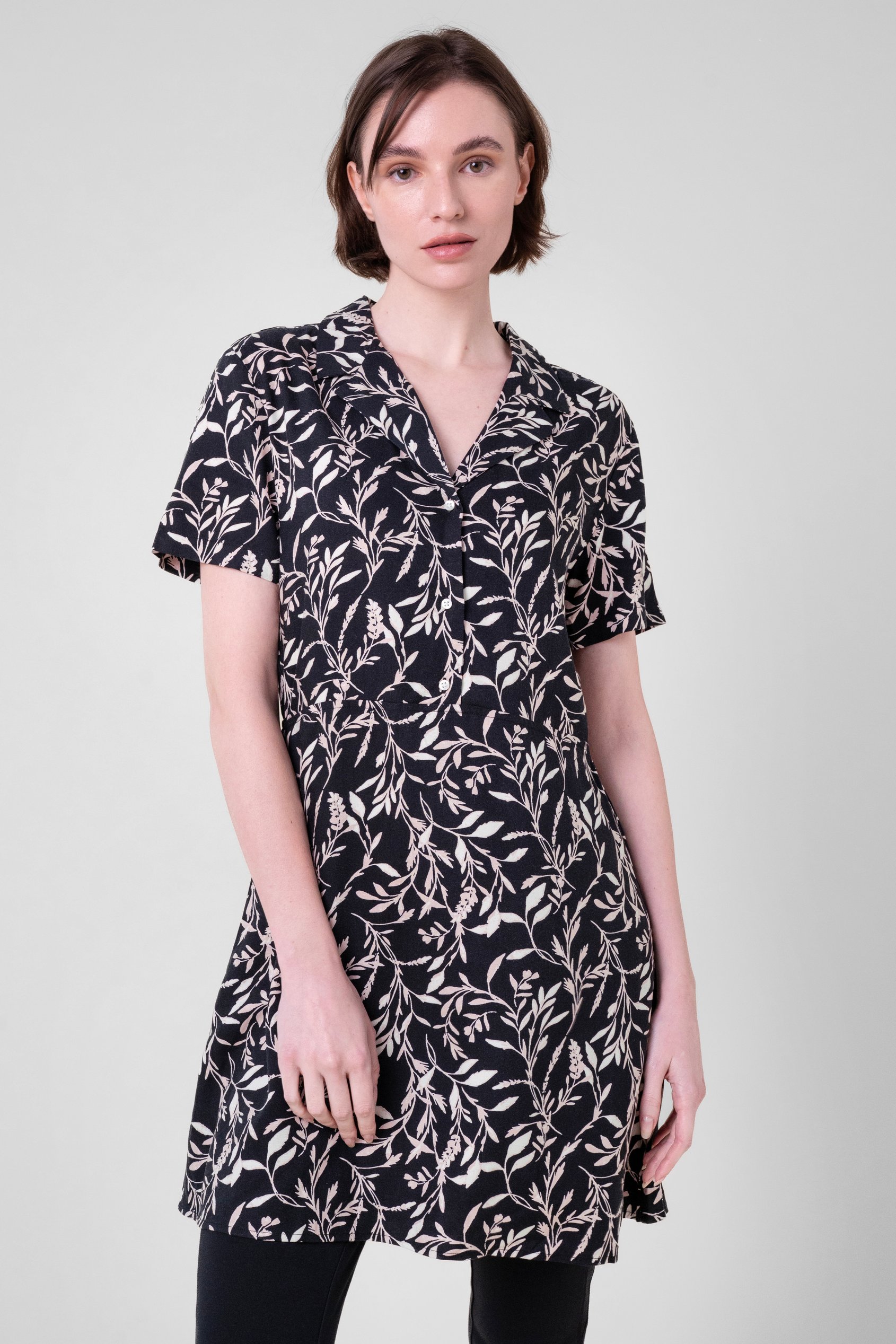 Womens Leaf Print Dress With Collar