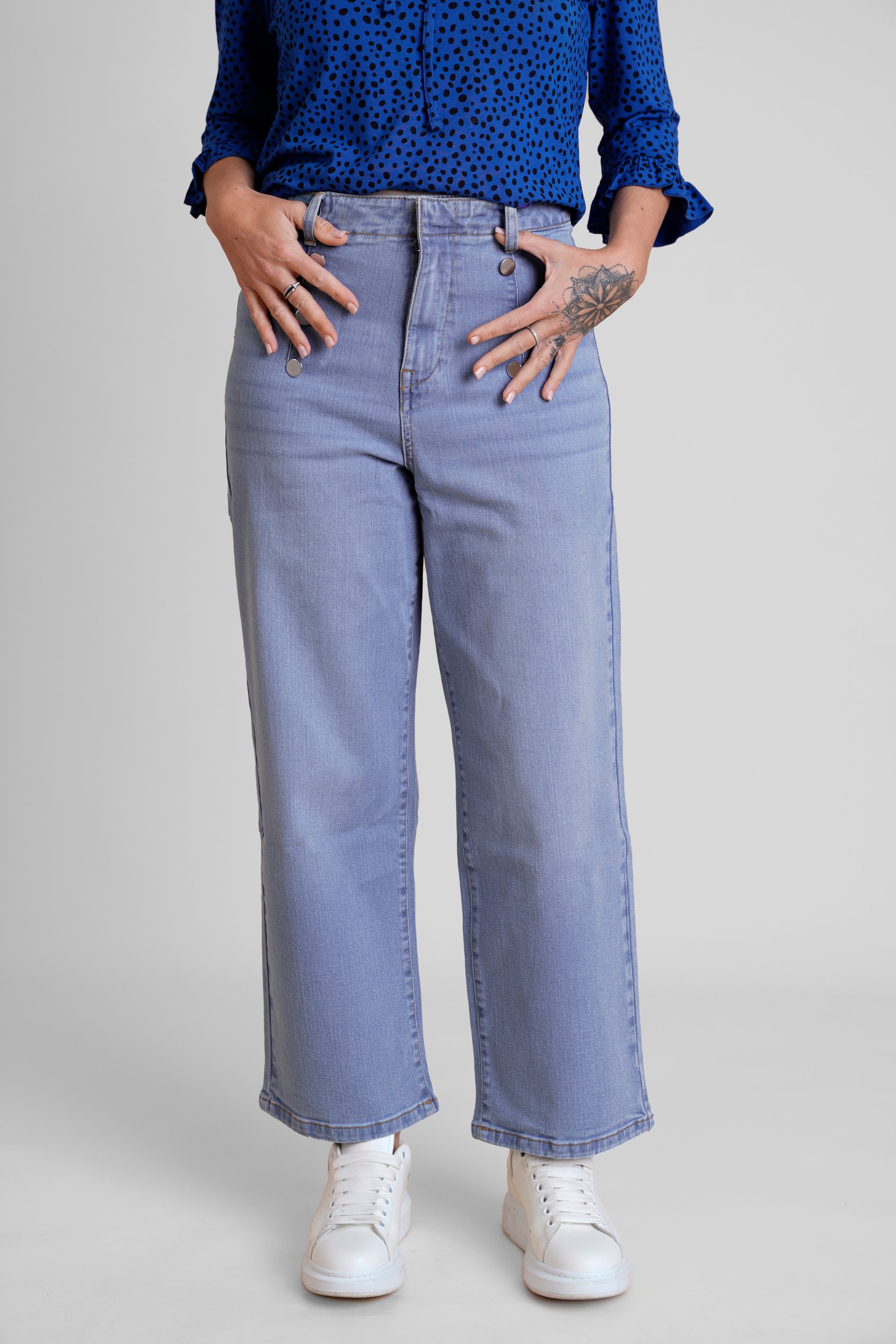 Enorsia Women's Sky Decorative Button Cropped Wide Leg Jeans - Uk 18