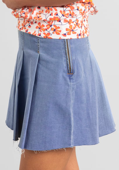 Pleated Design Frayed Raw Hem Mini Skirt