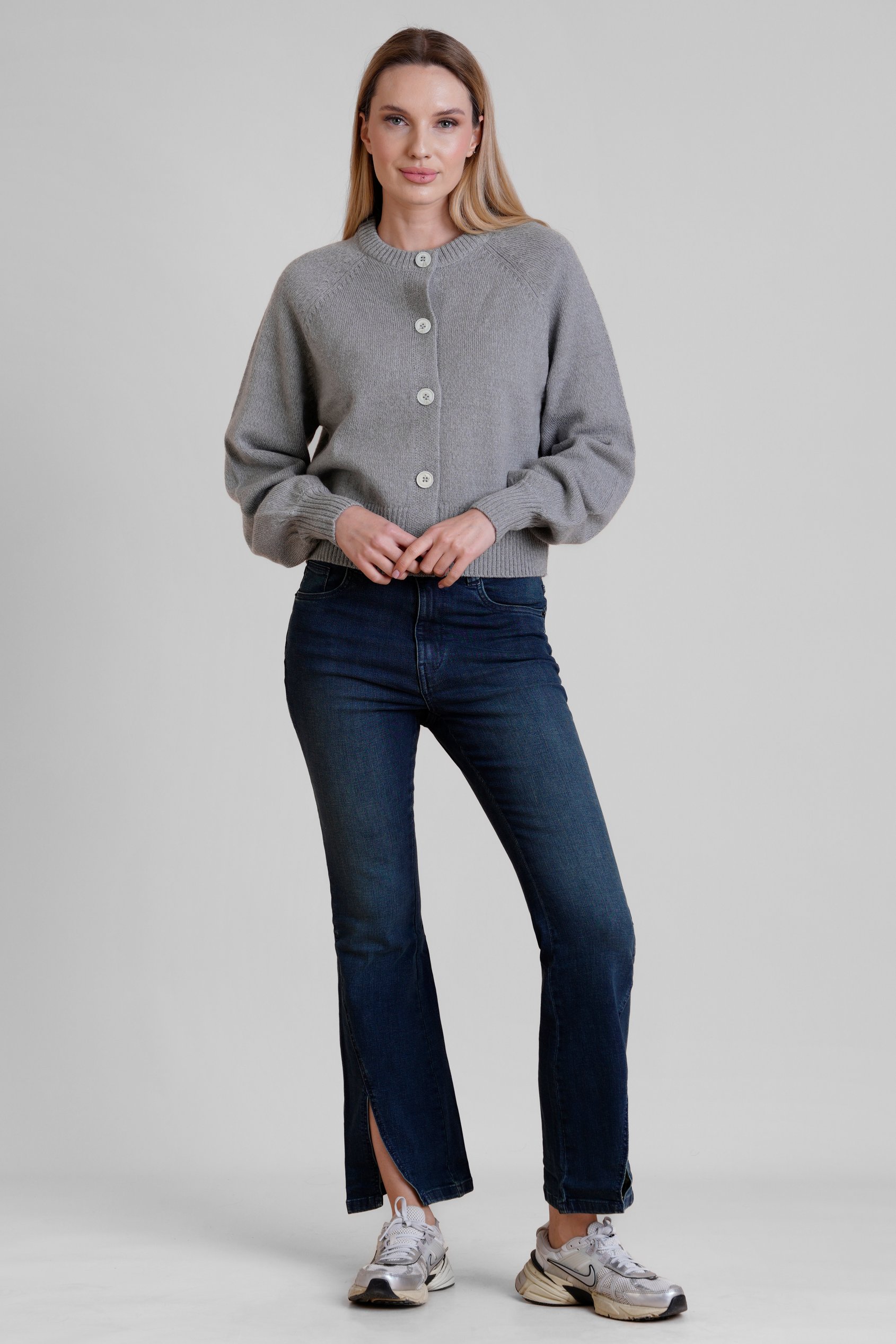 Women’s Crew Neck Knitted Cardigan