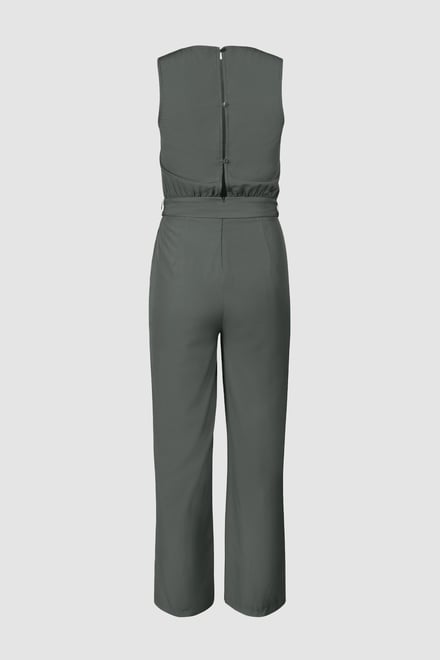 Women’s Sleeveless Blended Fabric Jumpsuit