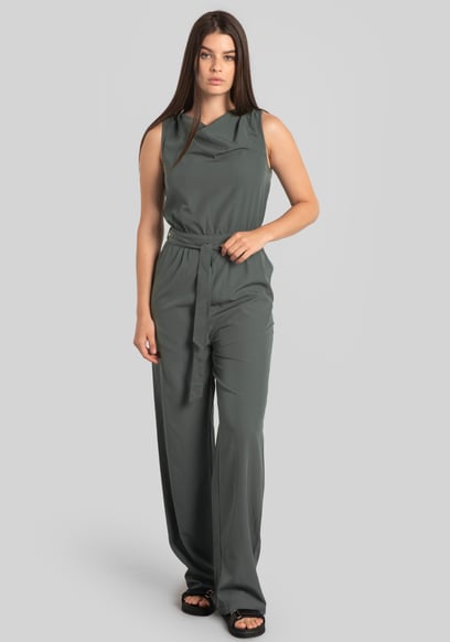 Women’s Sleeveless Blended Fabric Jumpsuit