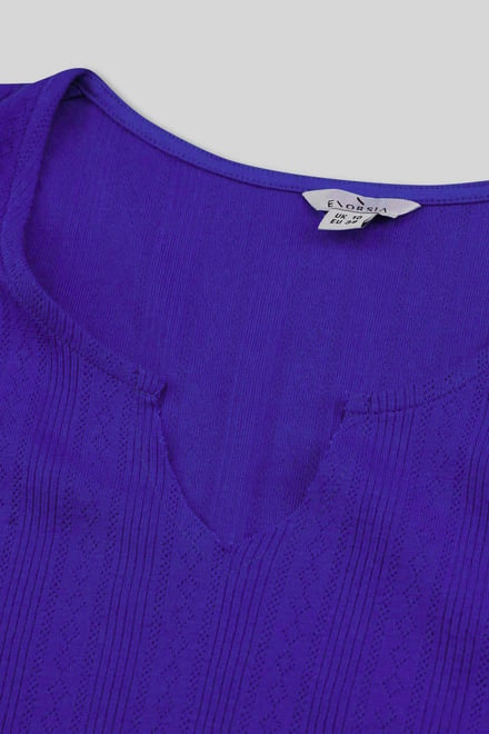 Textured Sleeveless V-neck Tank Top