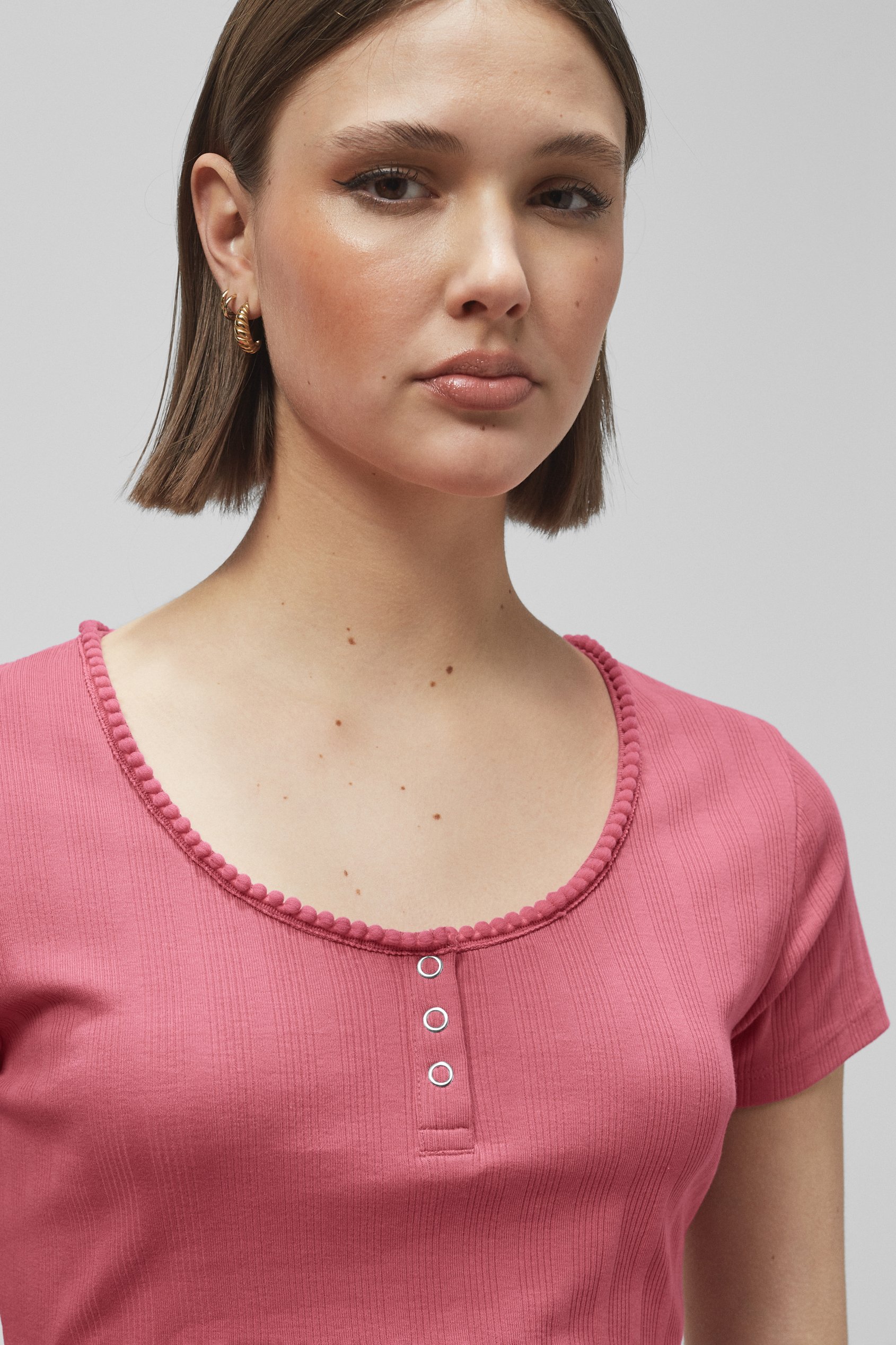 Snap Button Details Crop Tank Top
