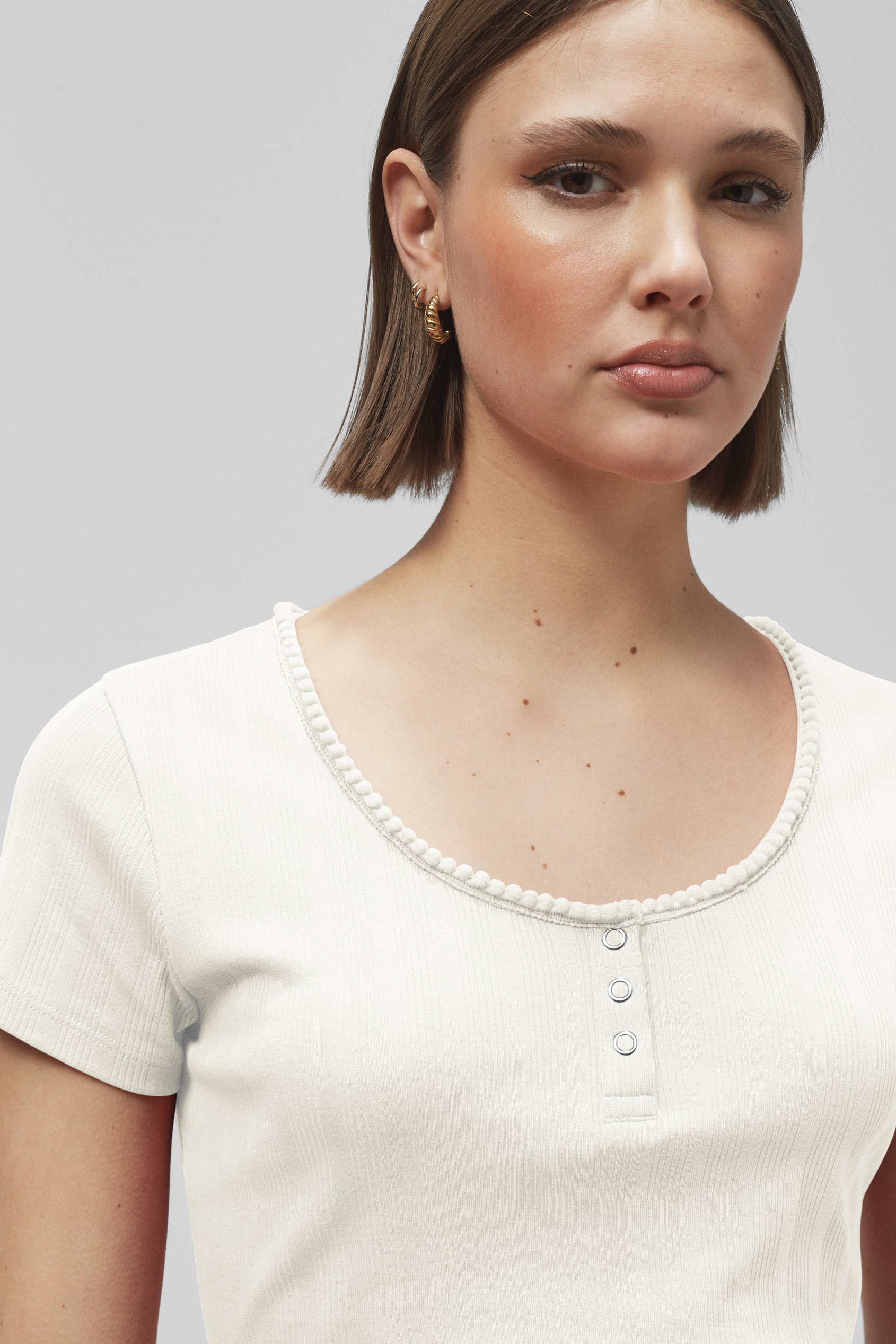 Snap Button Details Crop Tank Top