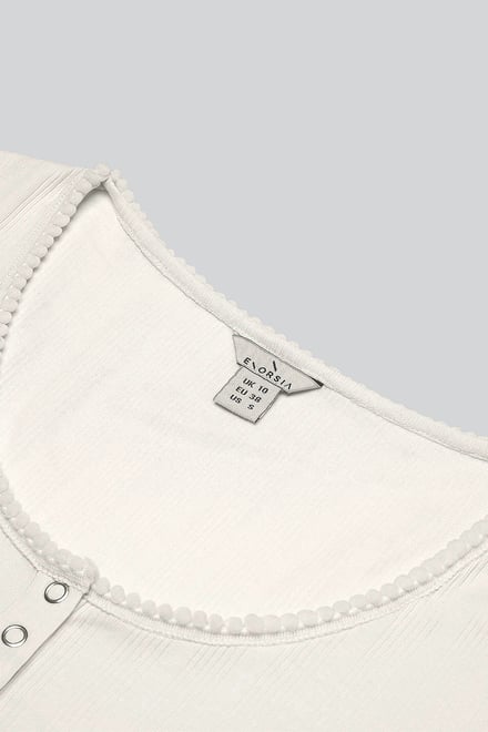 Snap Button Details Crop Tank Top