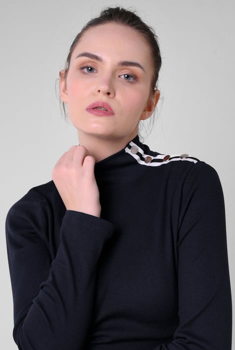 Women Black Turtleneck Crop Tops