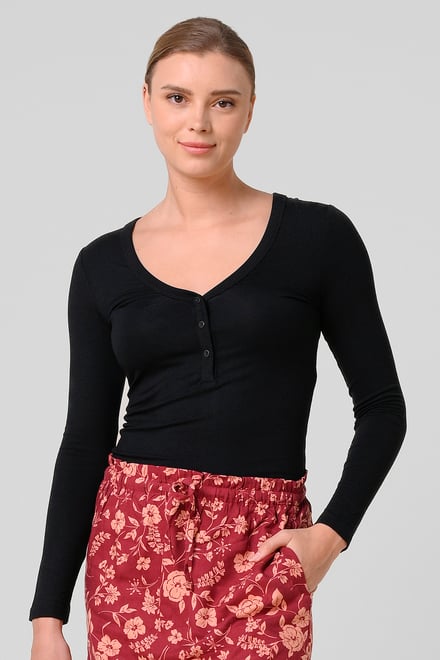 Womens Wide V-neck Casual T-Shirt