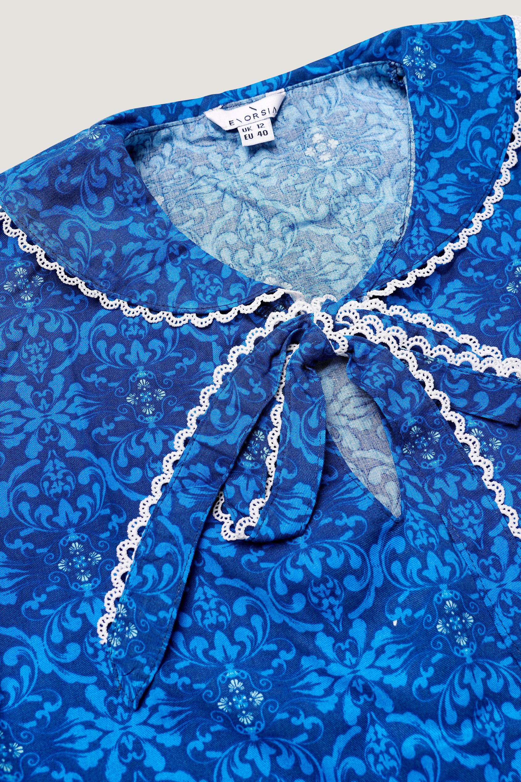 Women’s Sleeveless Blouse with Lace Trim Print