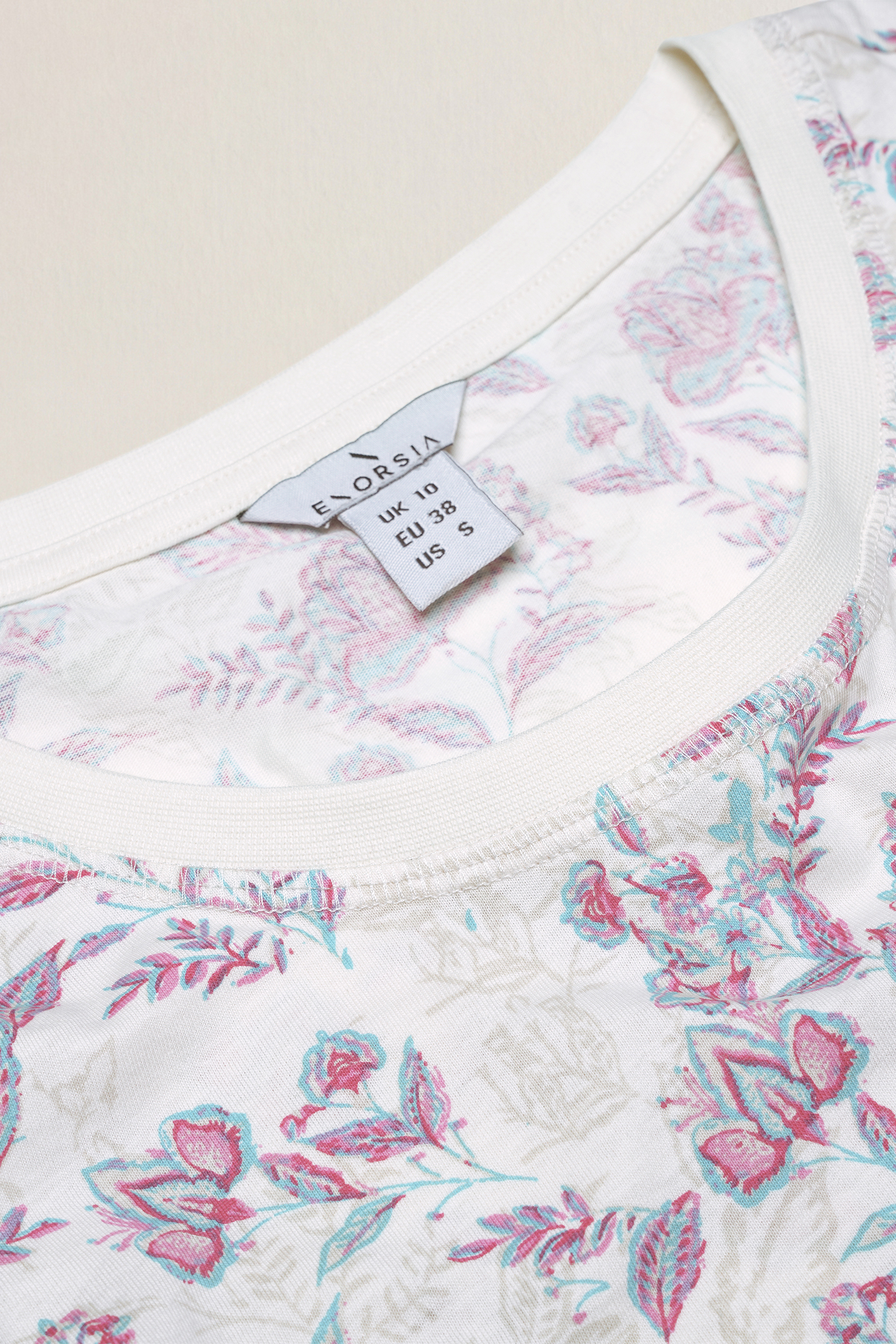 Crayon Leaf Printed T-Shirt