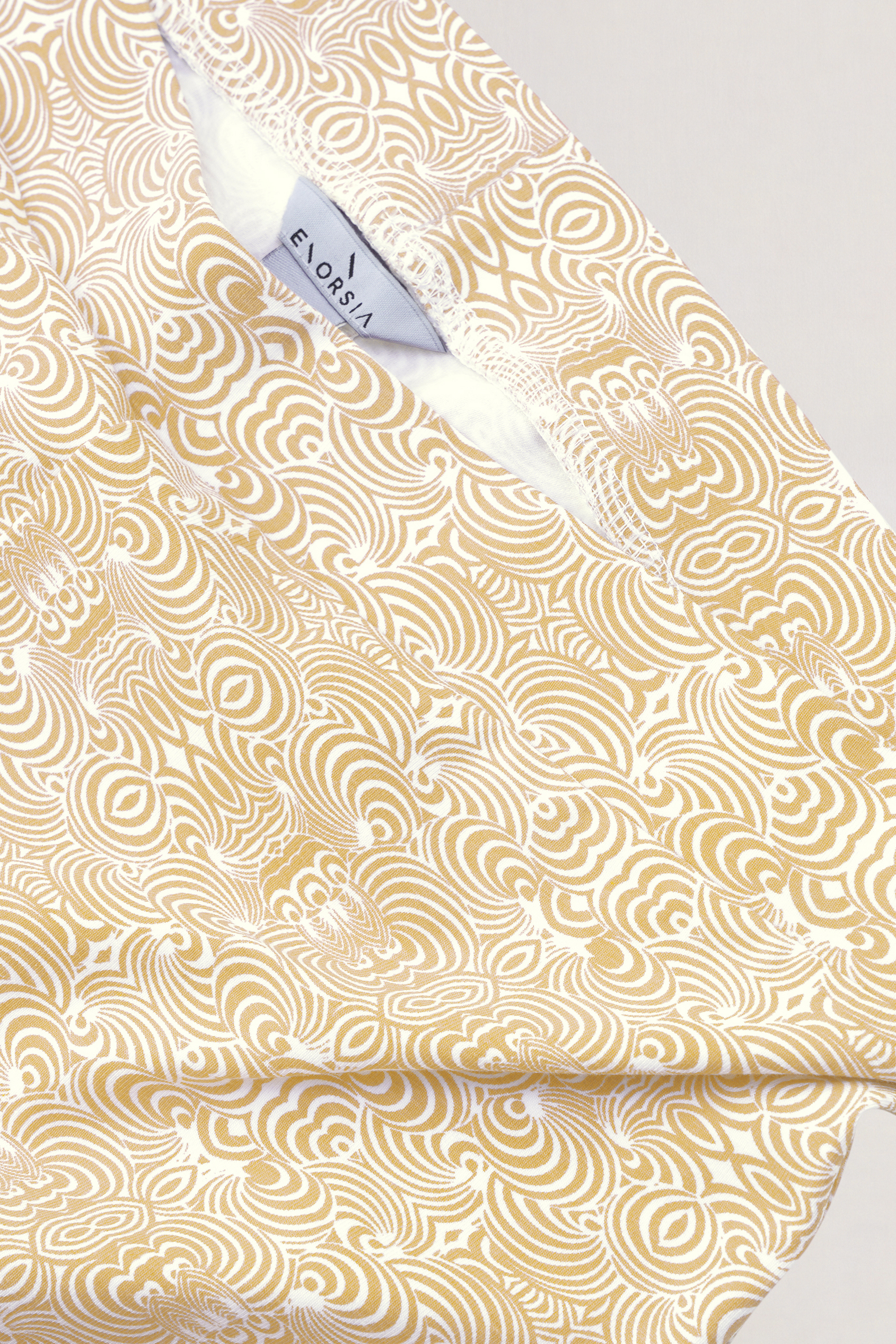 Bee Printed Cropped Leggings
