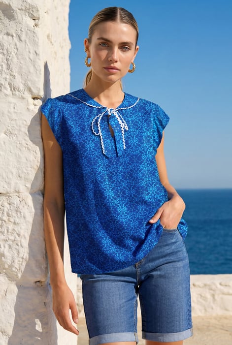Women’s Blue Sleeveless Blouse with Lace Trim Print