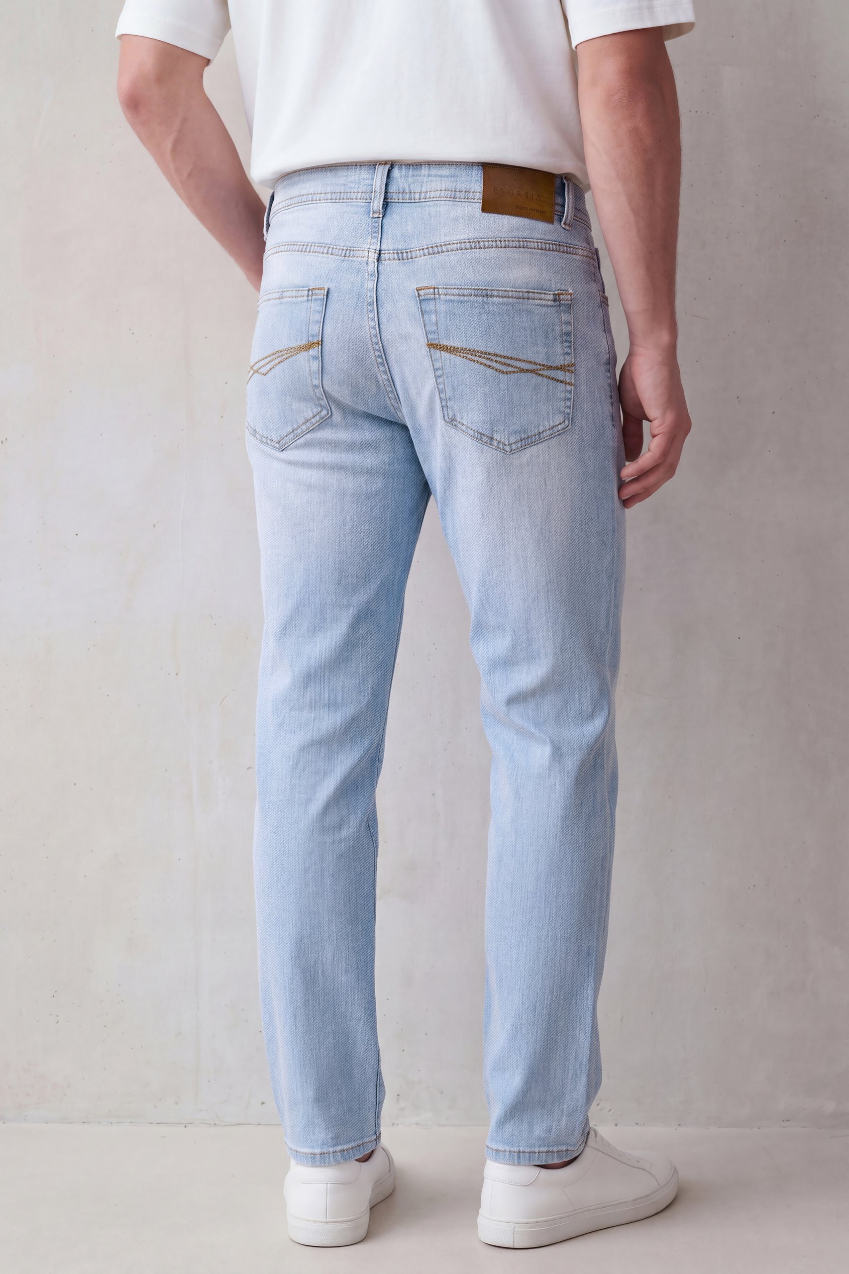 Comfort Stretch Straight Fit Jeans