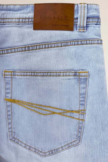 Comfort Stretch Straight Fit Jeans