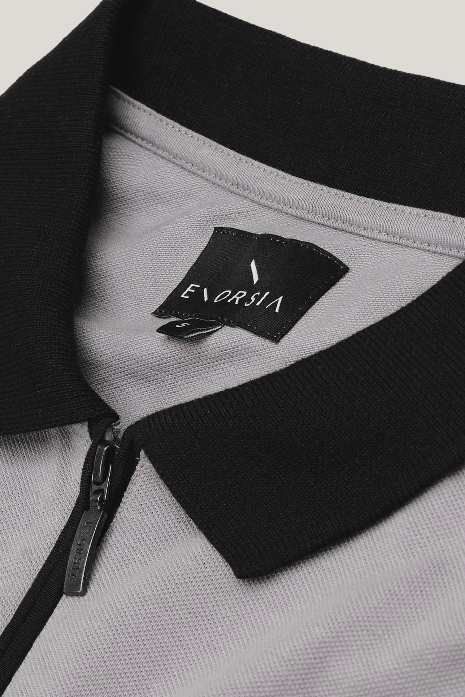 Contrast Collar Zip-Up Polo Shirt