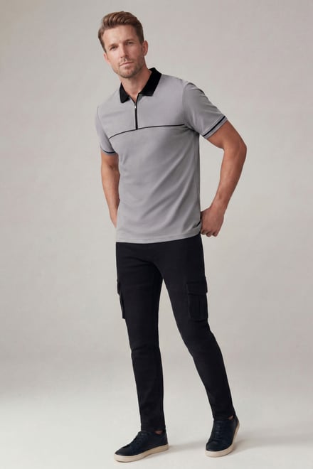 Contrast Collar Zip-Up Polo Shirt