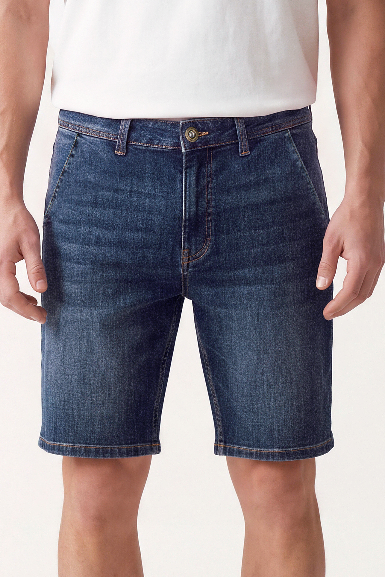 Mens mid-rise Denim Shorts