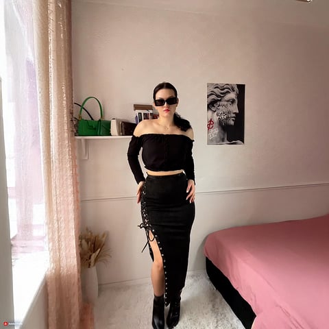 Black Wide-Leg Comfort Jeans With Waist Cut-Outs